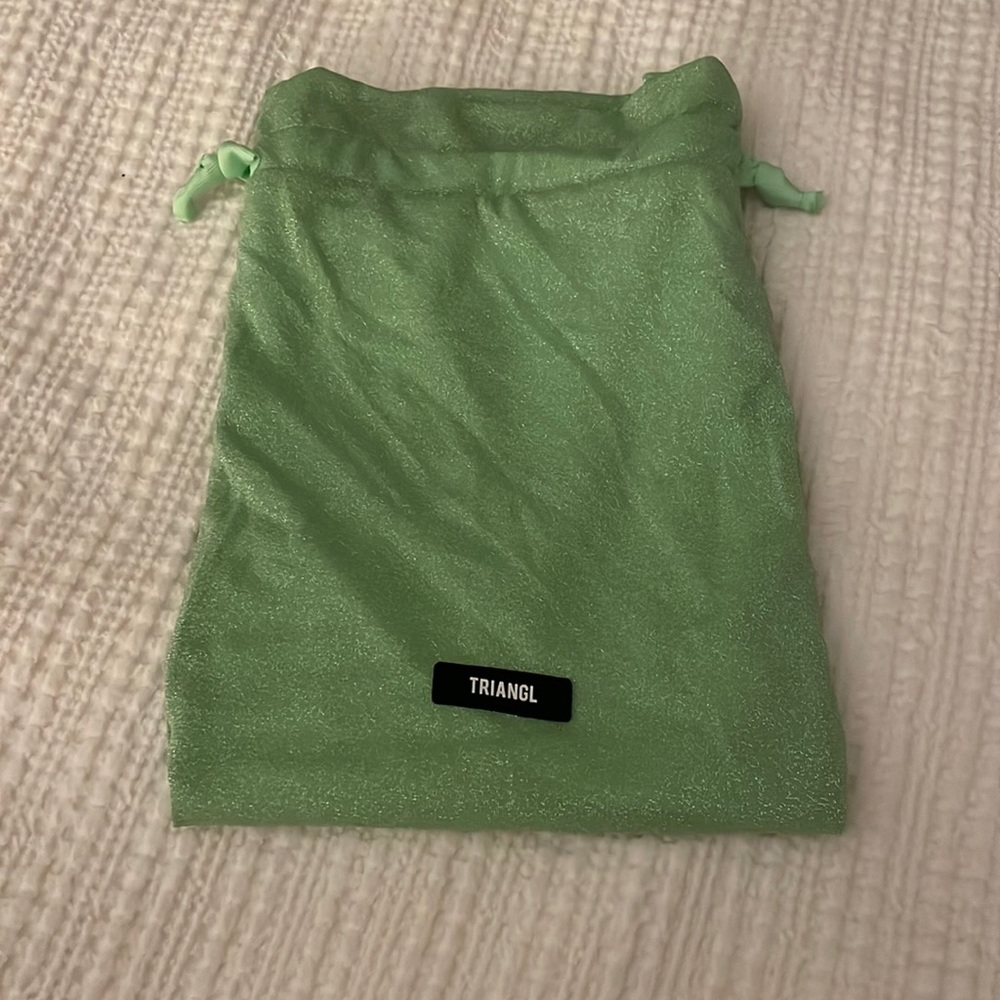 green triangl bag